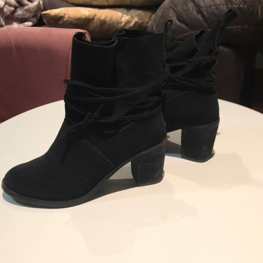 Toms Mila Bootie Black Suede